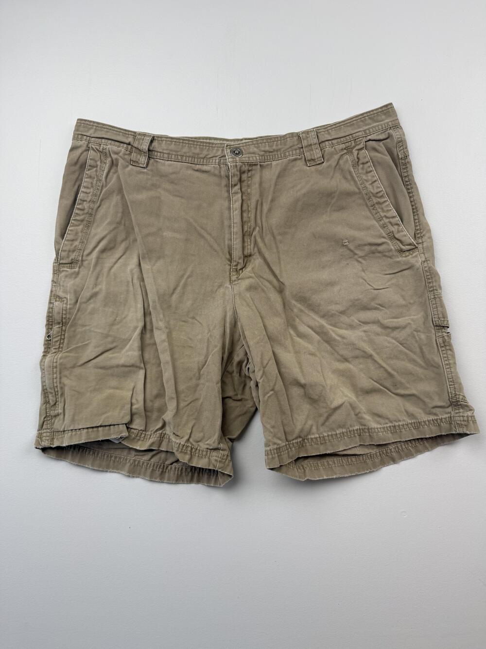 Columbia Cargo Shorts Mens 40 Beige Canvas Relaxed Fit 9 Inseam Outdoor Casual